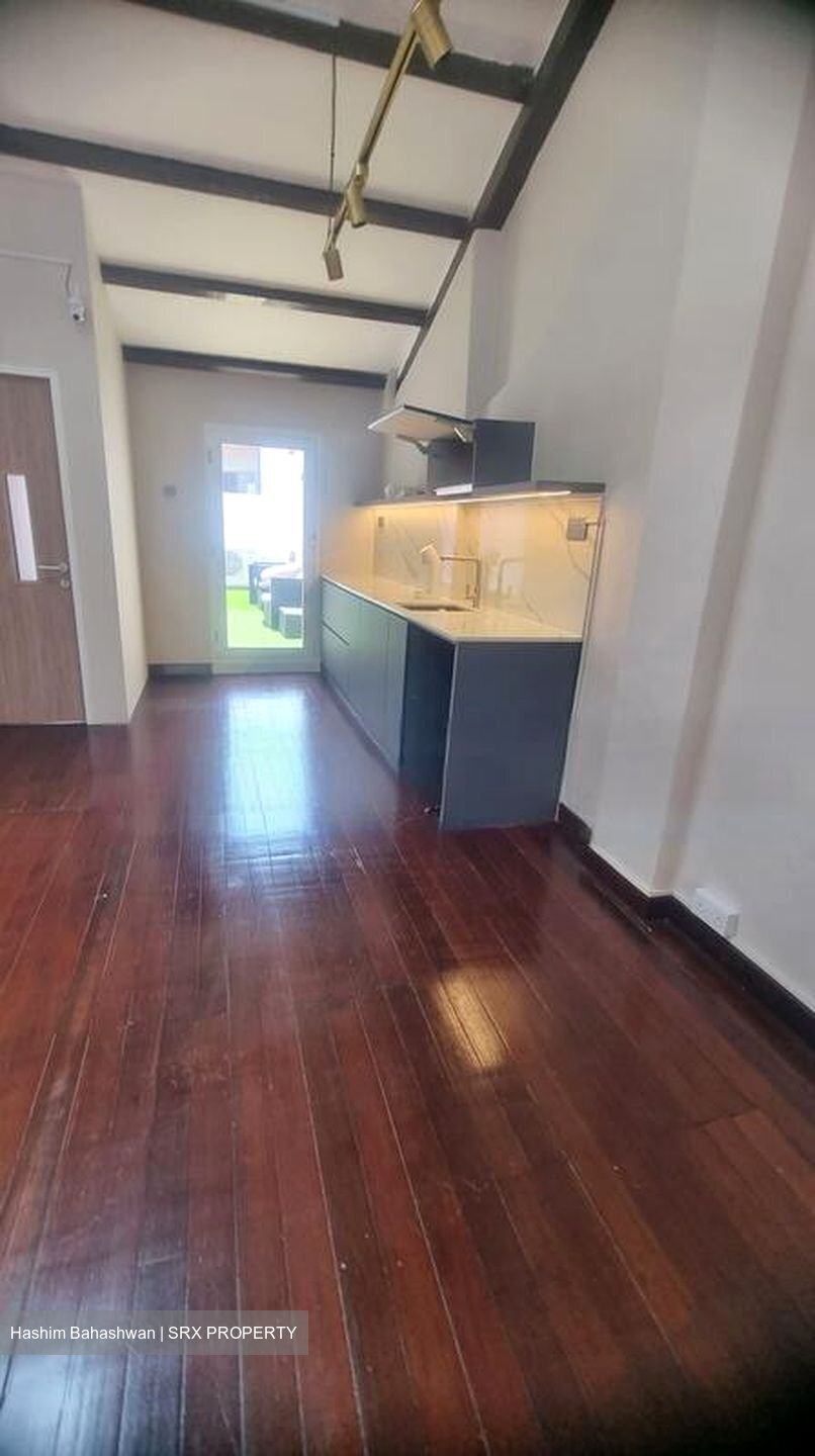 Jalan Sultan (D7), Office #456939041